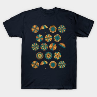 Summer vacation. Umbrella pattern (sand) T-Shirt